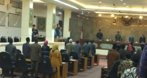 Walikota Cirebon menghadiri Rapat Paripurna Tentang Raperda Perubahan APBD 2017
