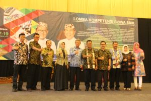 Kepala Dinas Pendidikan kota Cirebon Hadiri Pembukaan Lomba Kompetensi Siswa ( LKS) se Jawa Barat