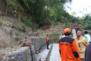 Sejumlah Fasilitas Umum di Kelurahan Argasunya Rusak Akibat Banjir