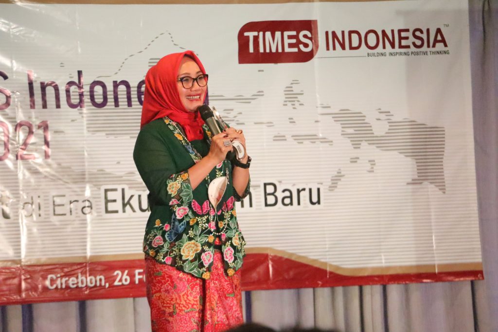 Eti Herawati Raih Anugerah Tokoh Peduli UMKM
