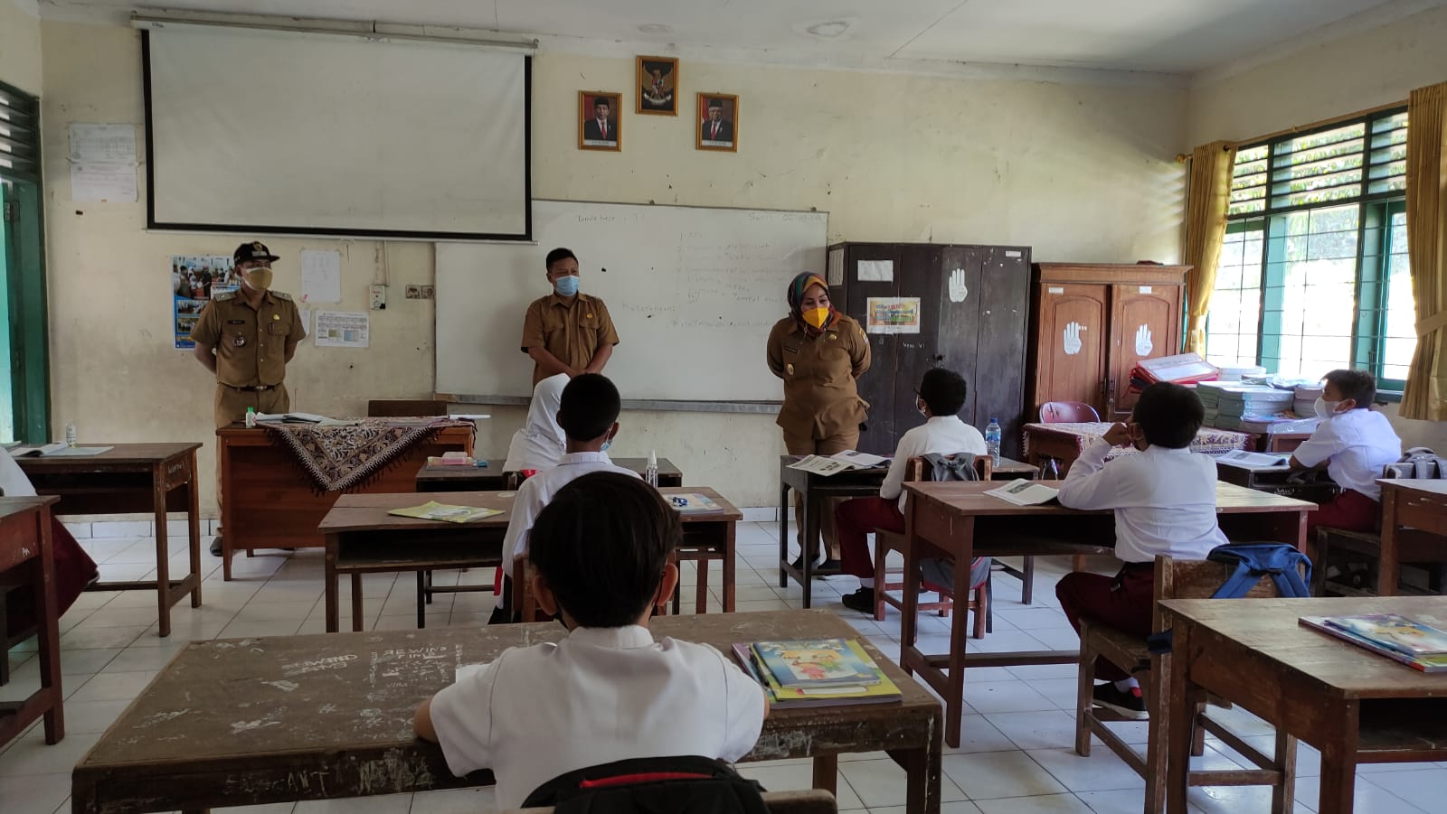 Hari Pertama PTM, Protokol Kesehatan Dijalankan dengan Ketat