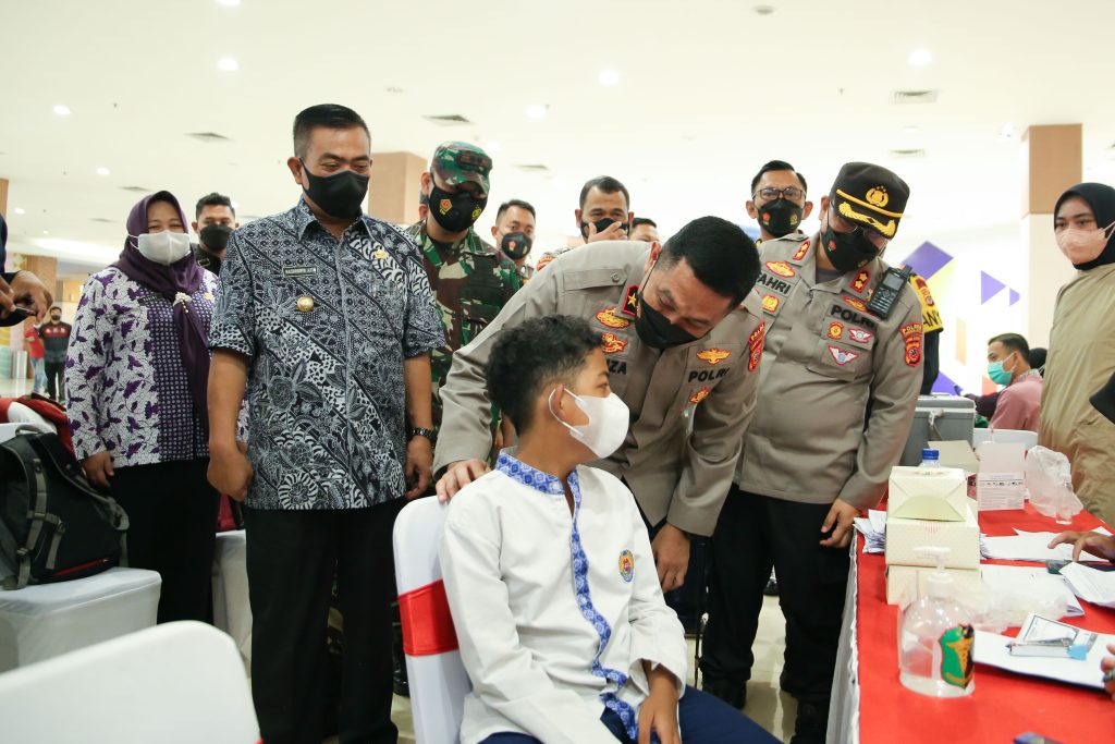 Kolaborasi Pemda Kota Cirebon TNI-Polri Sukseskan Vaksinasi Covid-19￼