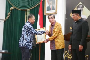 JDIH Award, Kota Cirebon Raih Piagam Penghargaan Terbaik Keempat