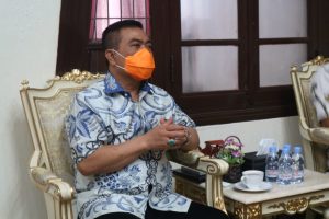 Wali Kota Minta Pengusaha Naikkan Kembali UMK di Kota Cirebon