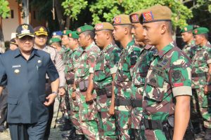 Apel Gelar Pasukan dalam Rangka Pengamanan Festival Keraton Nsantara ke-XI Tahun 2017 di Kota Cirebon