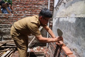 4 Rutilahu di Kota Cirebon Dapatkan Bantuan Bedah Rumah dari Baznas Jabar
