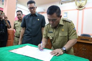 PEMDA KOTA CIREBON DAN PANWASLU SEPAKAT TANDATANGANI NPHD