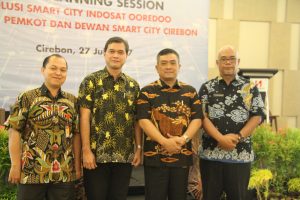 PEMERINTAH KOTA CIREBON BEKERJA SAMA DENGAN INDOSAT OOREDOO BERIKAN SOLUSI UNTUK PROGRAM SMART CITY