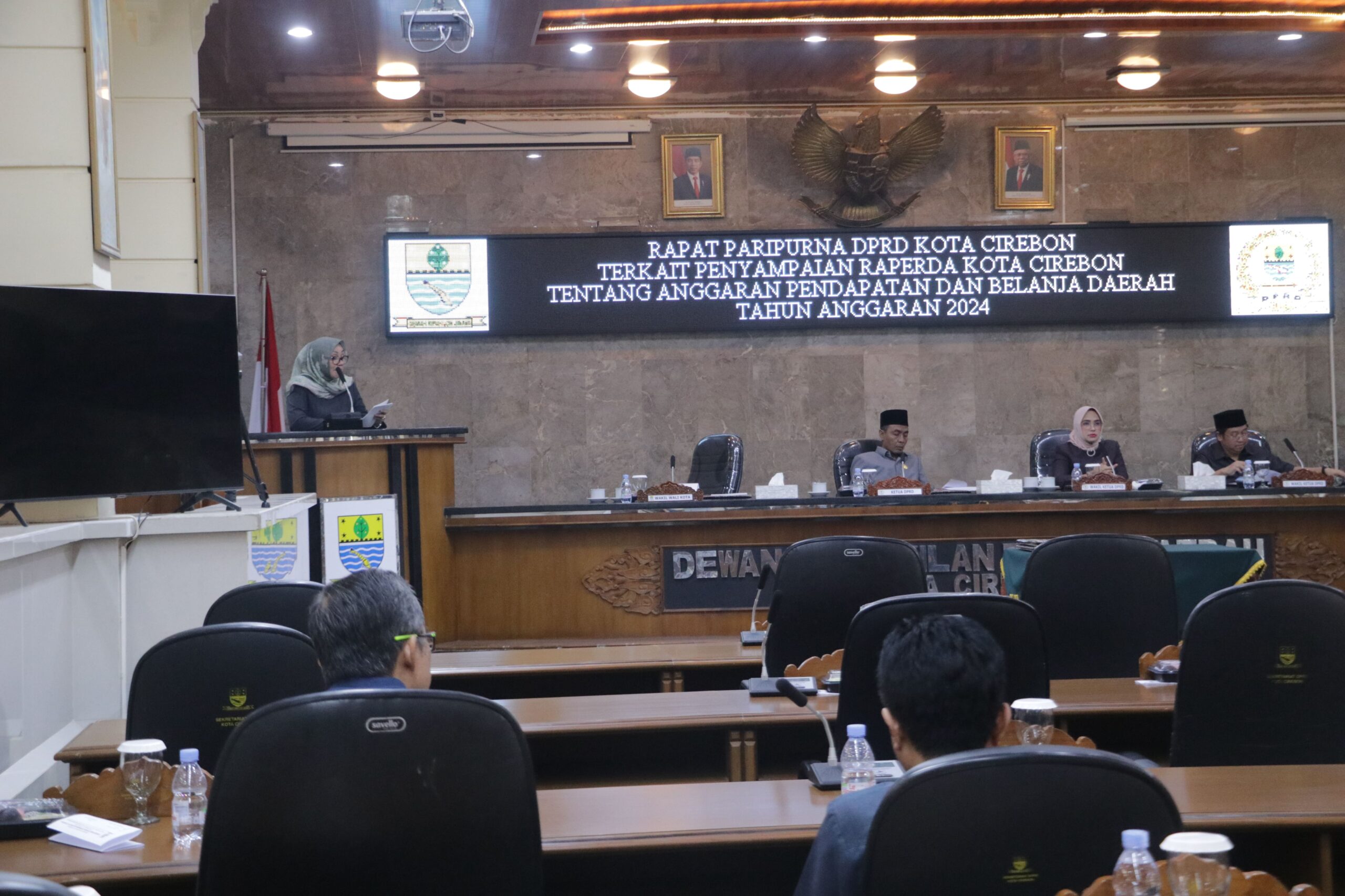 Pemda Kota Cirebon Sampaikan Nota Keuangan Rancangan APBD 2024 ke DPRD