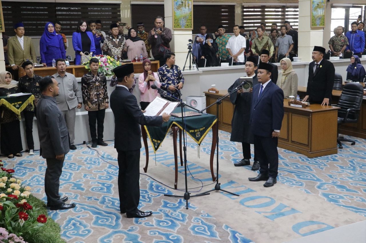 Hadiri PAW Anggota DPRD, Wakil Wali Kota Cirebon Ajak untuk Berkontribusi Bangun Daerah