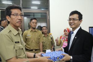PEMDA KOTA CIREBON MENERAPKAN ALAT PEREKAM TRANSAKSI WAJIB PAJAK BERUPA F-POS DAN TAPPING BOX DALAM KEGIATAN PEKAN PAJAK DAERAH KOTA CIREBON TAHUN 2017