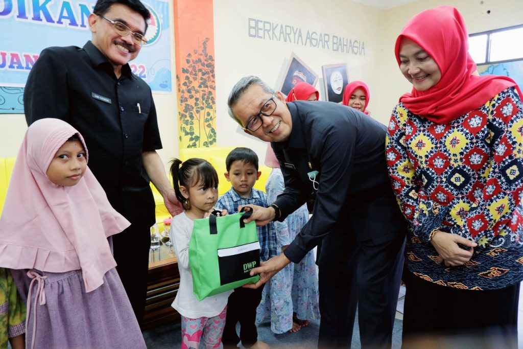 Sekda Apresiasi Workshop Melukis untuk Anak