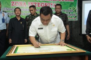 WALI KOTA CIREBON HADIRI PENCANANGAN PEMBANGUNAN ZONA INTEGRITAS PENGADILAN NEGERI KOTA CIREBON