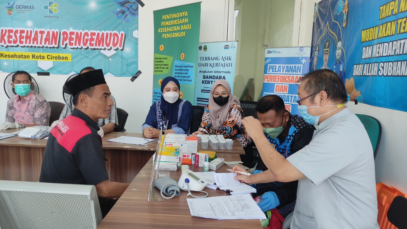 Gelar Tes Urin, BNN Kota Cirebon Lakukan Deteksi Dini Narkoba di Terminal Harjamukti