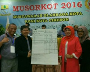 HJ. WATI MUSILAWATI RESMI GANTIKAN CHANDRA LUKITA DALAM MEMIMPIN KONI TAHUN 2016   