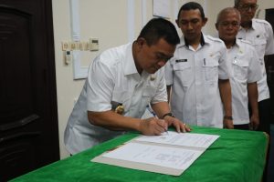 Layani Kebutuhan Air Bersih 24 Jam dan Renovasi Pasar Rakyat Ditargetkan Wali Kota Cirebon Pada Jajaran Direksi