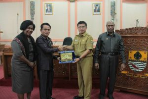 Sekretaris Daerah Sambut Kunker Anggota DPRD Kabupaten Sarmi Papua Barat