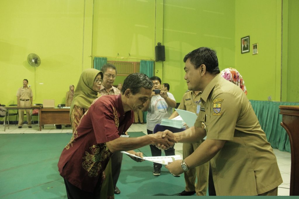 Dapat Kadedeuh, Azis Ingin Pensiunan PNS tak Putus Silaturahmi