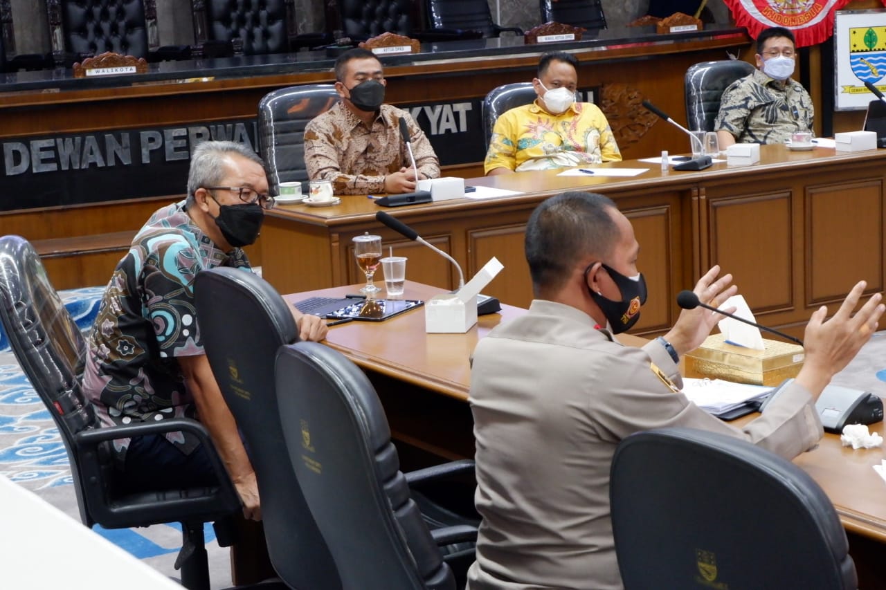 Tidak Berlakukan Tilang, Wali Kota: Sanksi Pemberlakuan Ganjil-Genap Diputarbalikkan