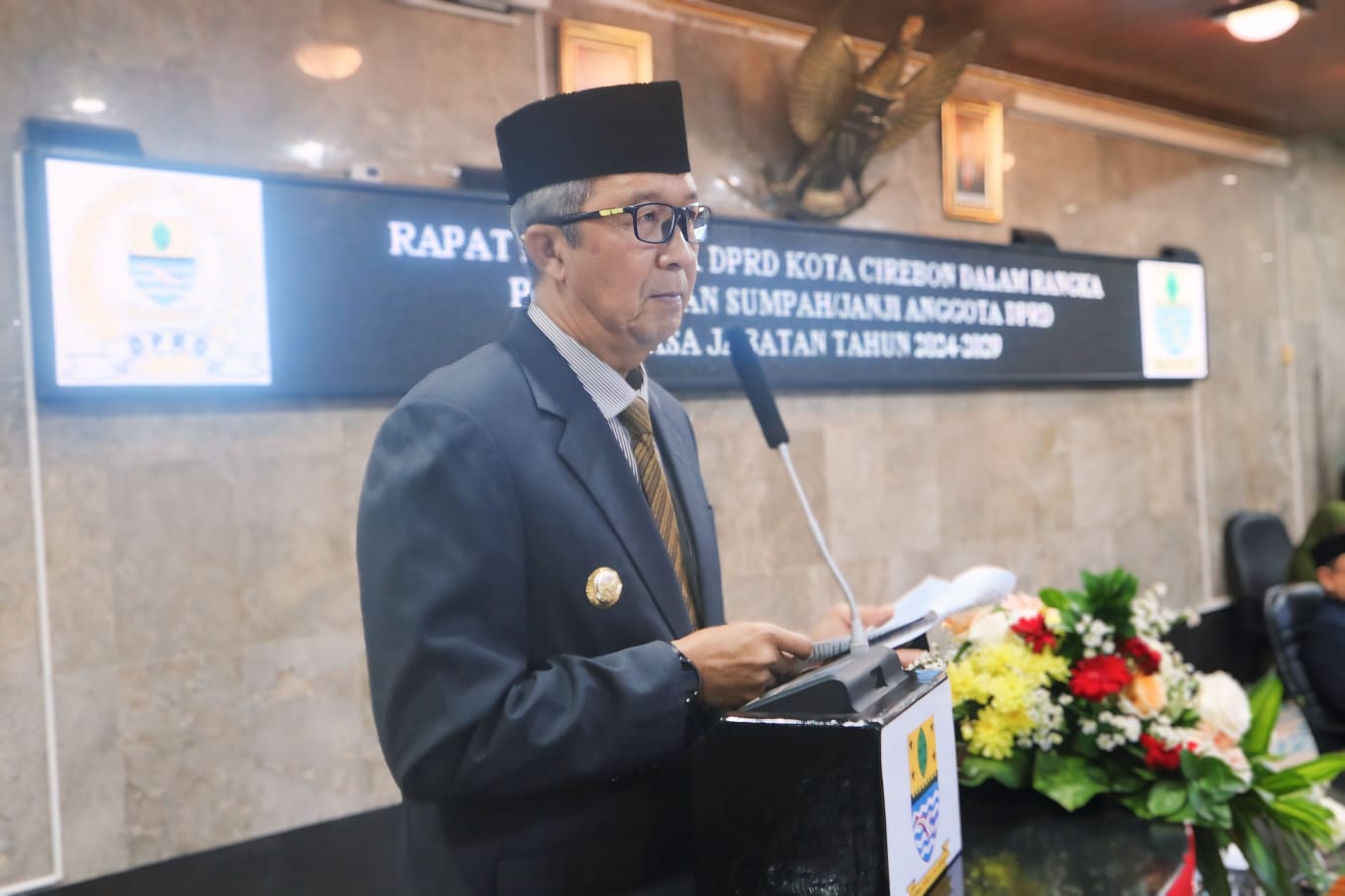 Pj Wali Kota Hadiri Pelantikan Anggota DPRD Kota Cirebon Masa Jabatan 2024-2029, Dorong Sinergi untuk Pembangunan Berkelanjutan