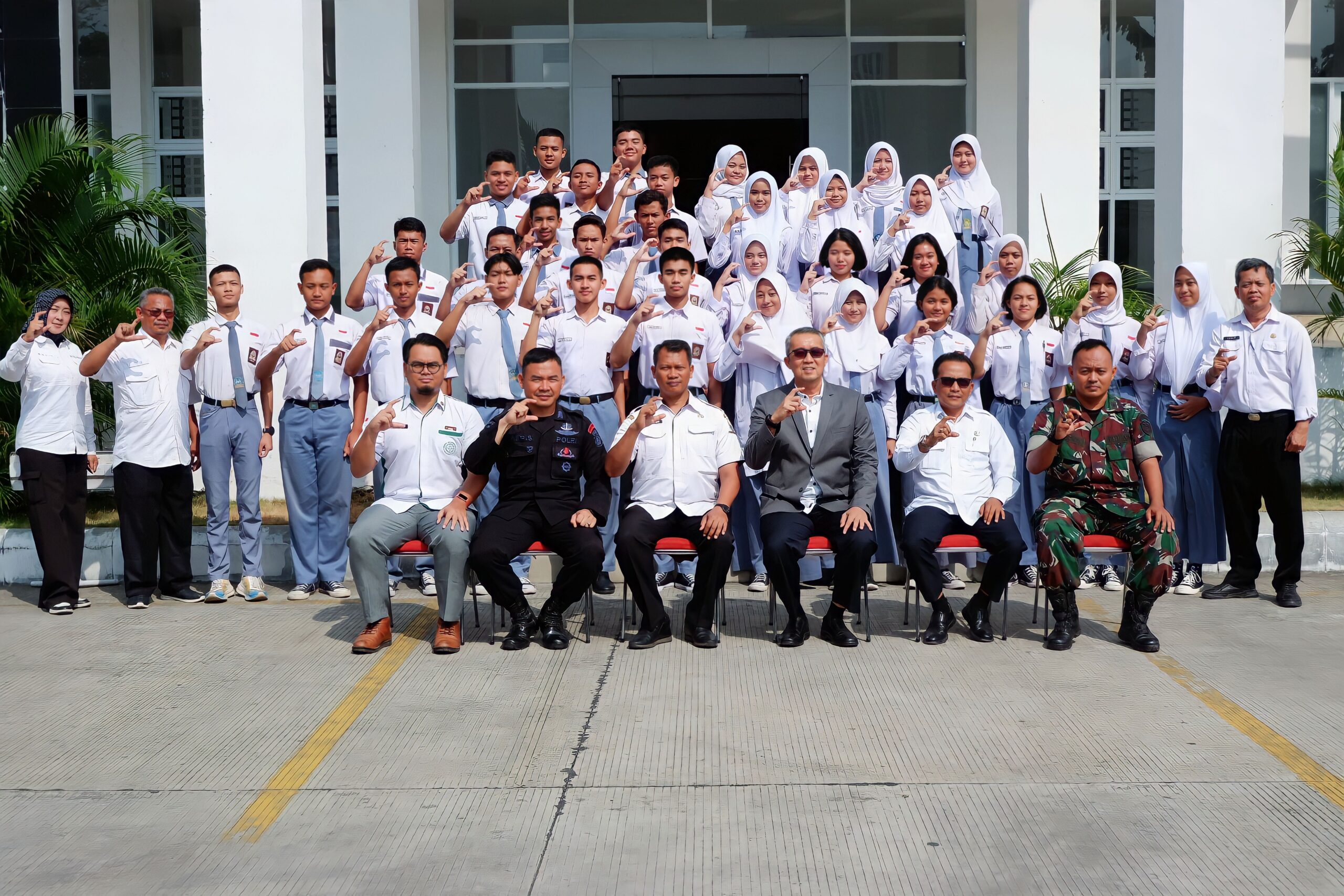 Sekda Motivasi Calon Pasukan Pengibar Bendera Pusaka