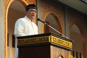 IDUL ADHA, WALI KOTA CIREBON QUR’BANKAN HEWAN SAPI