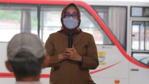 Pemda Kota Cirebon Berikan Bantuan Untuk Penyintas Covid-19 dari Keluarga Tidak Mampu