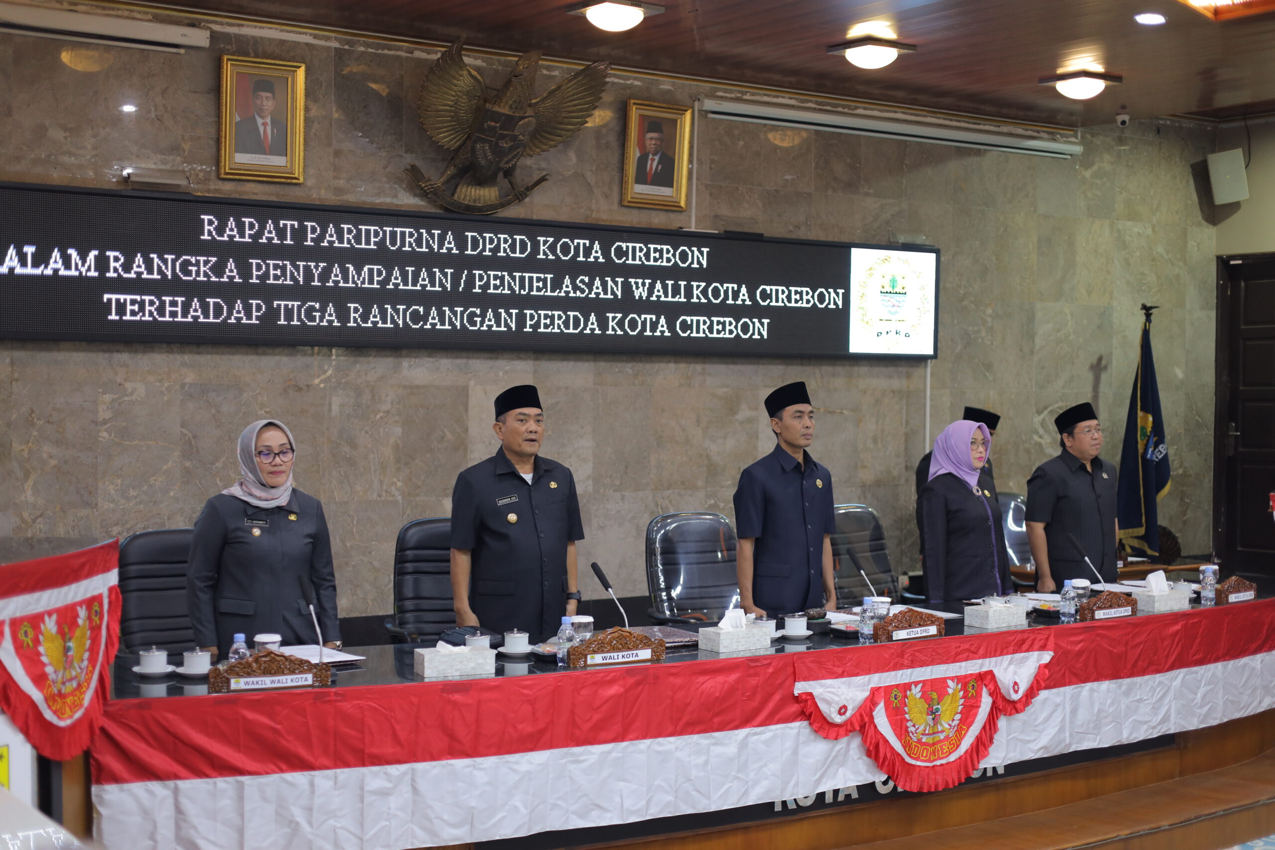 Wali Kota Cirebon Sampaikan Usulan Tiga Raperda untuk Dibahas di DPRD
