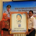 Ketua Tim Penggerak PKK Kota Cirebon Mendapat Penghargaan Kartini Award 2014 Versi Radar Cirebon