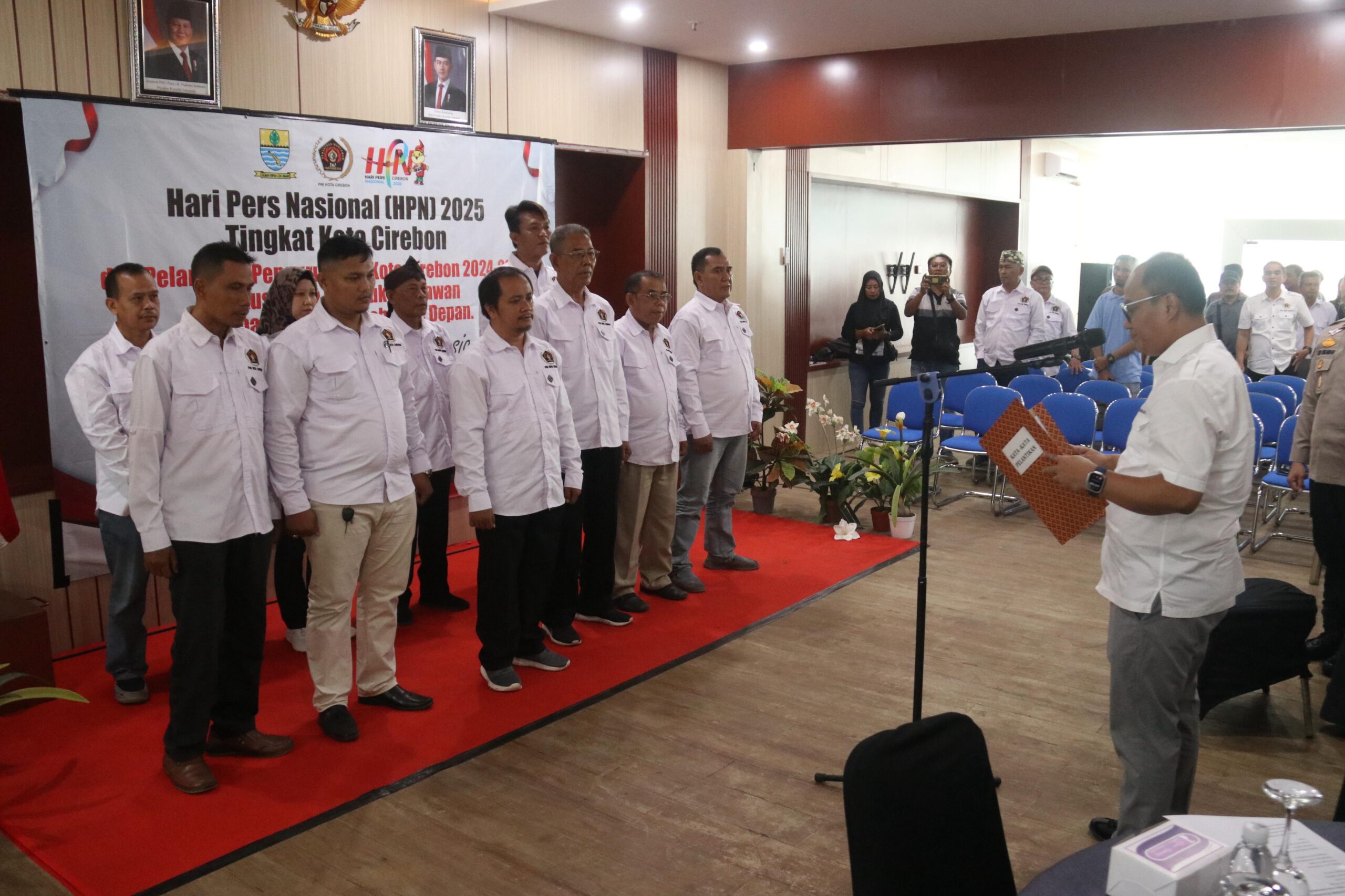 Pelantikan PWI Kota Cirebon, Pj Wali Kota Ajak Pers Dukung Ketahanan Pangan