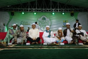 Sholawat dan Dzikir Warnai Malam Pergantian Tahun di Kota Cirebon