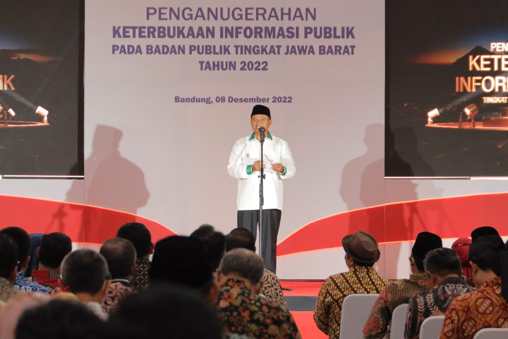 Pemda Kota Cirebon Raih Penghargaan sebagai Badan Publik Informatif