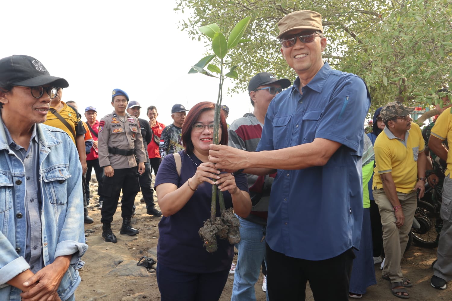 Penanaman 10 Ribu Mangrove, Cegah Abrasi dan Tingkatkan Potensi Wisata Bahari