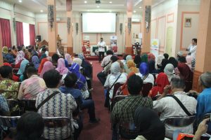 WALI KOTA CIREBON BUKA KEGIATAN PEMBERDAYAAN UMKM melalui TIM PERCEPATAN AKSES KEUANGAN DAERAH (TPAKD) dan FASILITAS serta EDUKASI UMKM GO ONLINE KOTA CIREBON