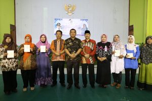 TINGKATKAN KUALITAS POSYANDU, PROVINSI JABAR BERIKAN HIBAH REVITALISASI TAHUN 2017