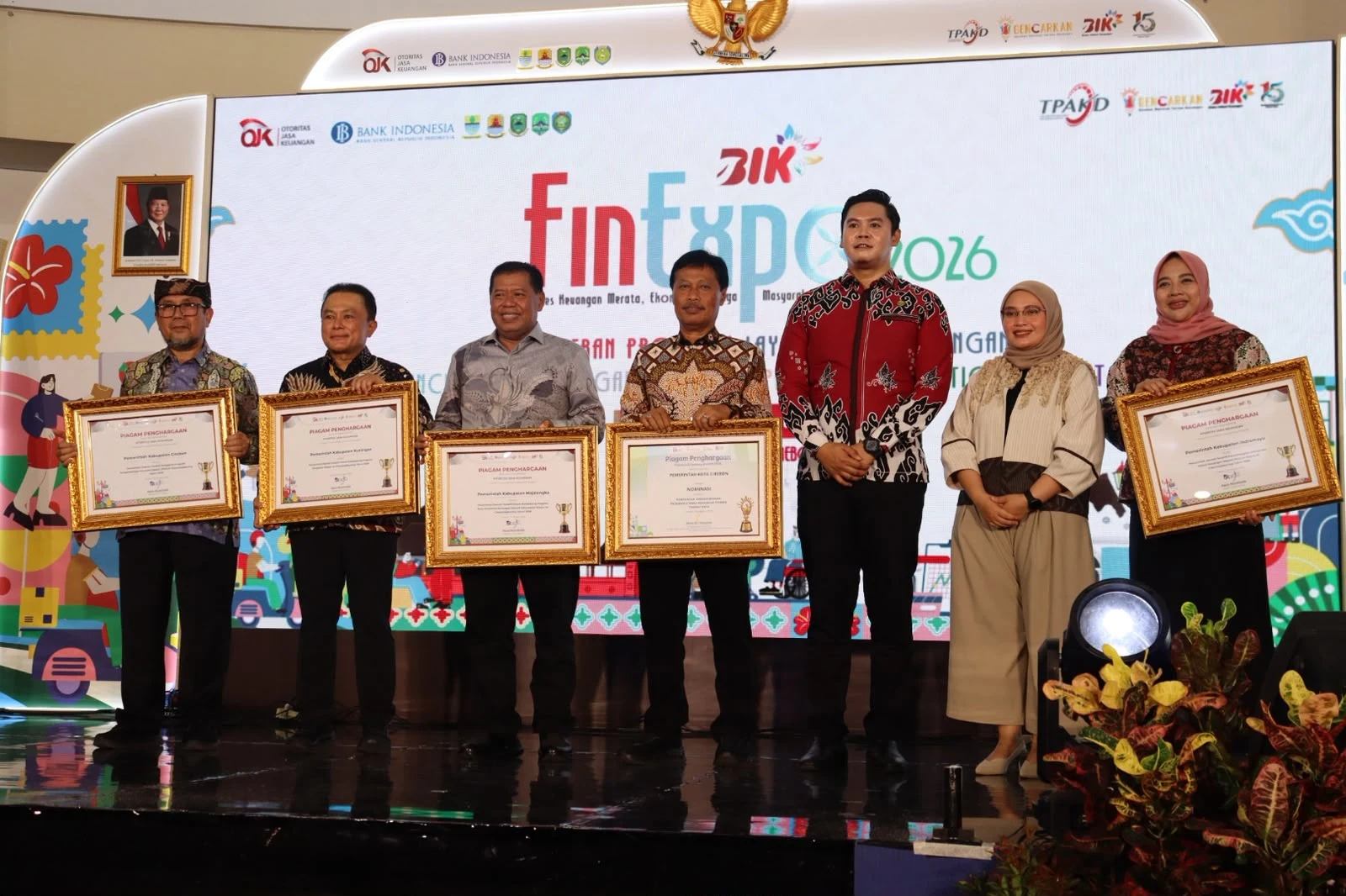 Perkuat Literasi Keuangan Masyarakat, Kota Cirebon Raih Penghargaan Nasional di FinExpo 2026