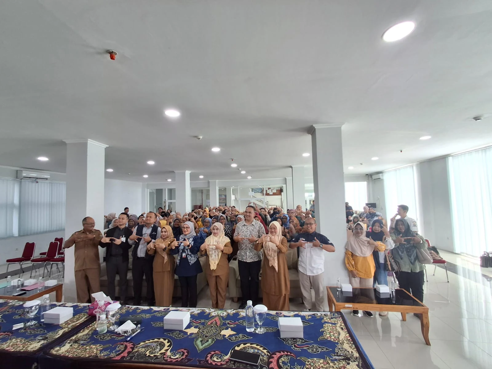 Wakil Wali Kota Cirebon Buka Sosialisasi Pentingnya Sertifikasi Halal bagi Pelaku UMKM