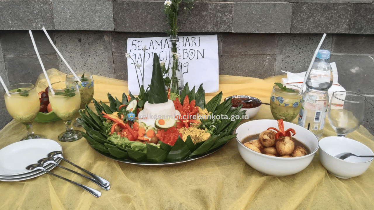 TP PKK Kelurahan Kesambi Berpartisipasi dalam Lomba Masak Nasi Bogana dan Tape Ketan Hari Jadi Cirebon ke-599